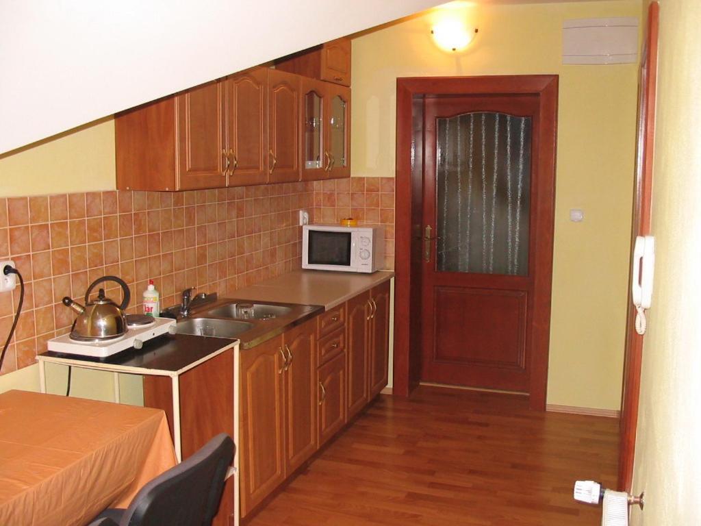 Privat Luptak Hotell Štrba Exteriör bild