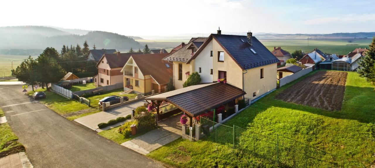 Privat Luptak Hotell Štrba Exteriör bild