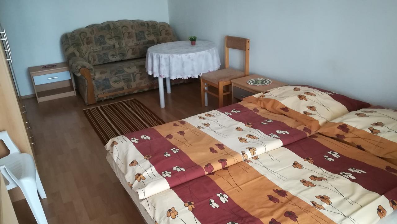Privat Luptak Hotell Štrba Exteriör bild